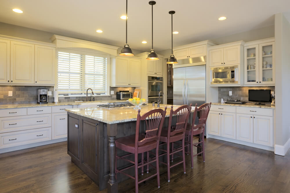 White Kitchen Dark Island 37 dream kitchen designs - love home designs White Kitchen Dark Island 37 dream kitchen designs - love home designs